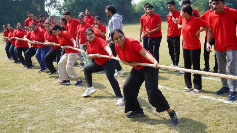Sgrru मे 800 मीटर दौड में अनस अहमद ने जीती खिताबी दौड़