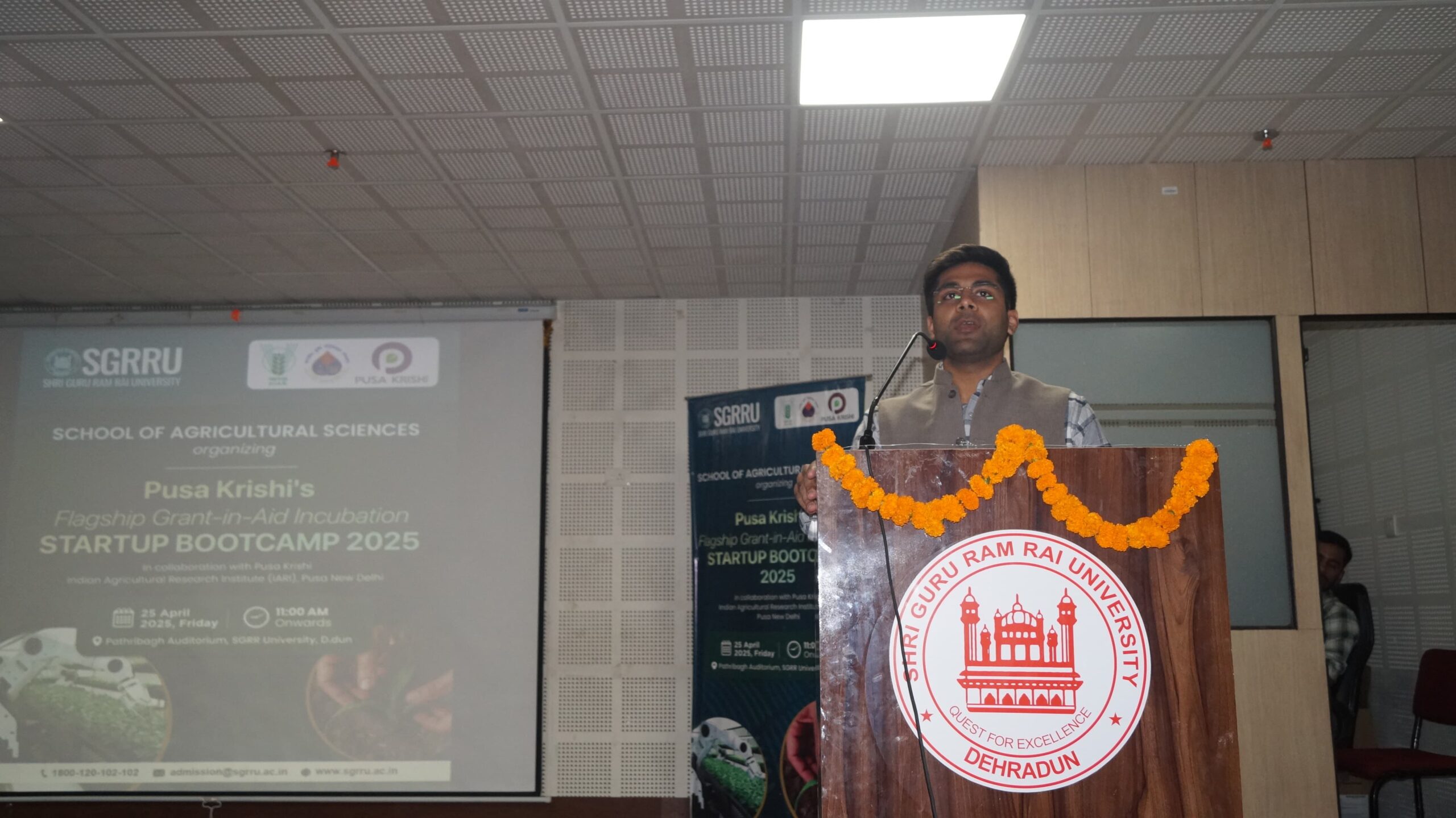 CAMP:व्यावसायिक सोच और शैक्षणिक ज्ञान का संगम बना SGRRU मे बूट कैंप