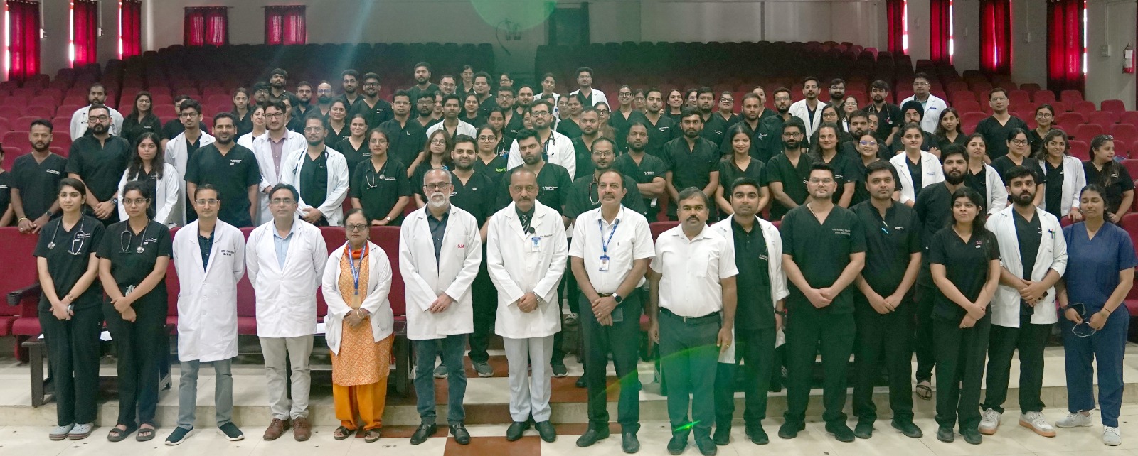 इन्दिरेश अस्पताल में हृदय रोगों पर फोकस, डॉक्टरों को मिला अत्याधुनिक ACLS-BLS प्रशिक्षण