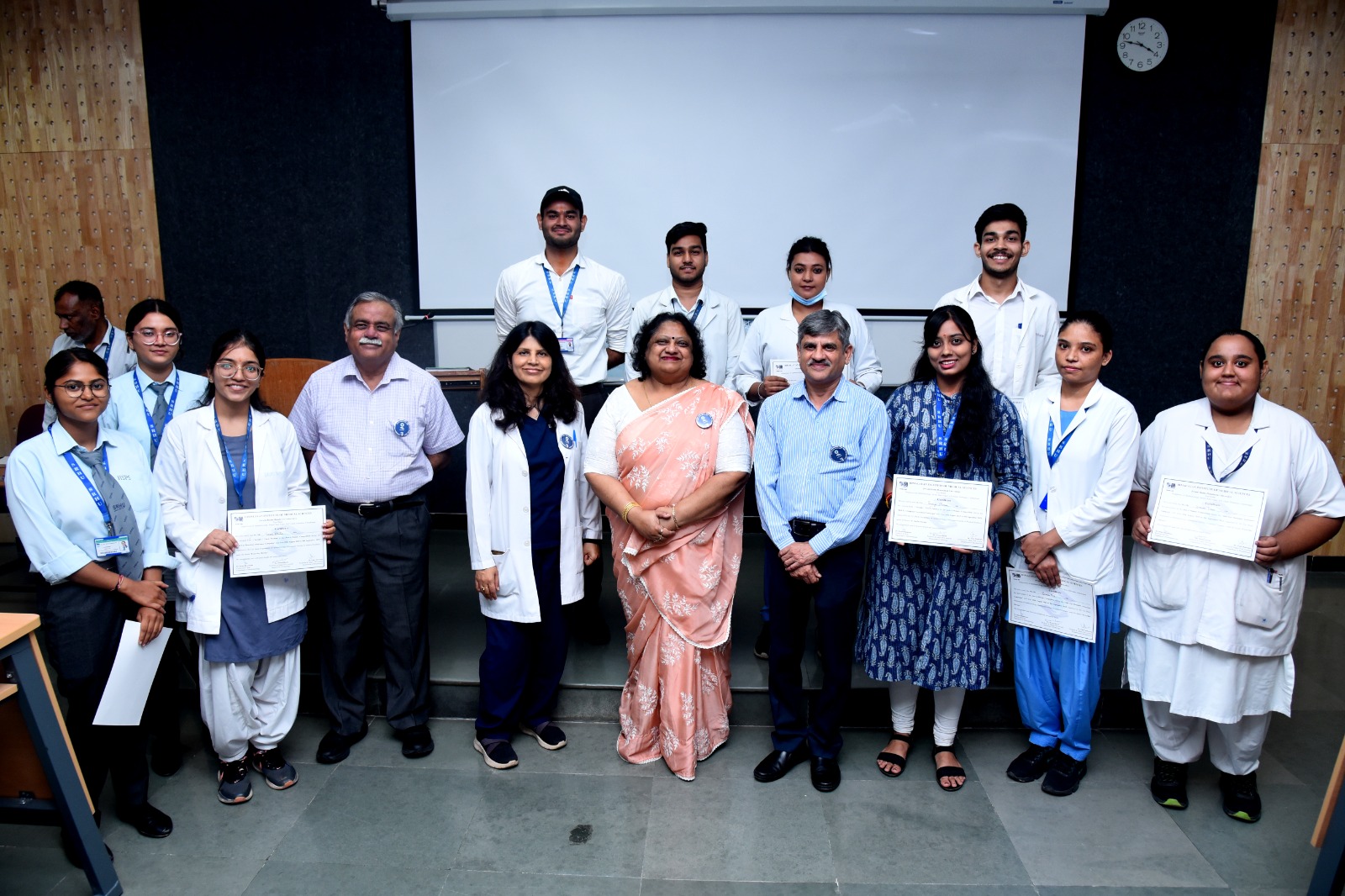 सन्देश:हिमालयन अस्पताल की एक्सटेम्पोर प्रतियोगिता में युवाओं ने तोड़ी भ्रांतियां, बढ़ाया नेत्रदान का संदेश