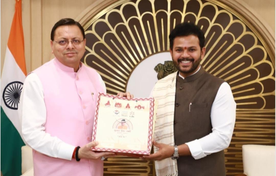 धामी ने केंद्रीय मंत्री से की मुलाकात, रात्रीकालीन फ्लाइट और नई हेली सेवाओं पर दिया जोर