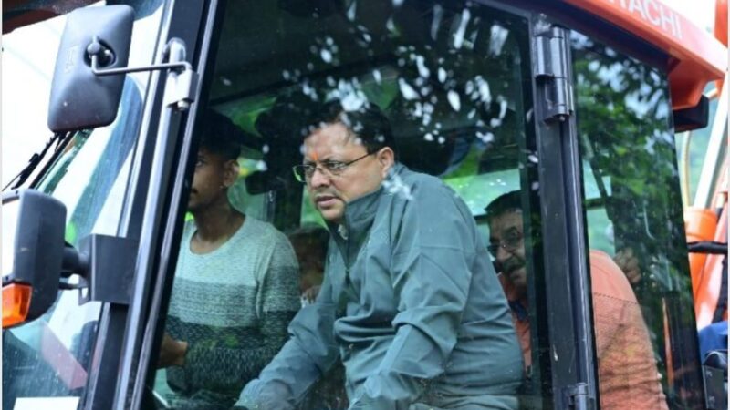 आपदा प्रबंधन पर धामी की सख्ती: टीमों को सतर्क रहने और राहत कार्यों में कोई लापरवाही न बरतने का आदेश