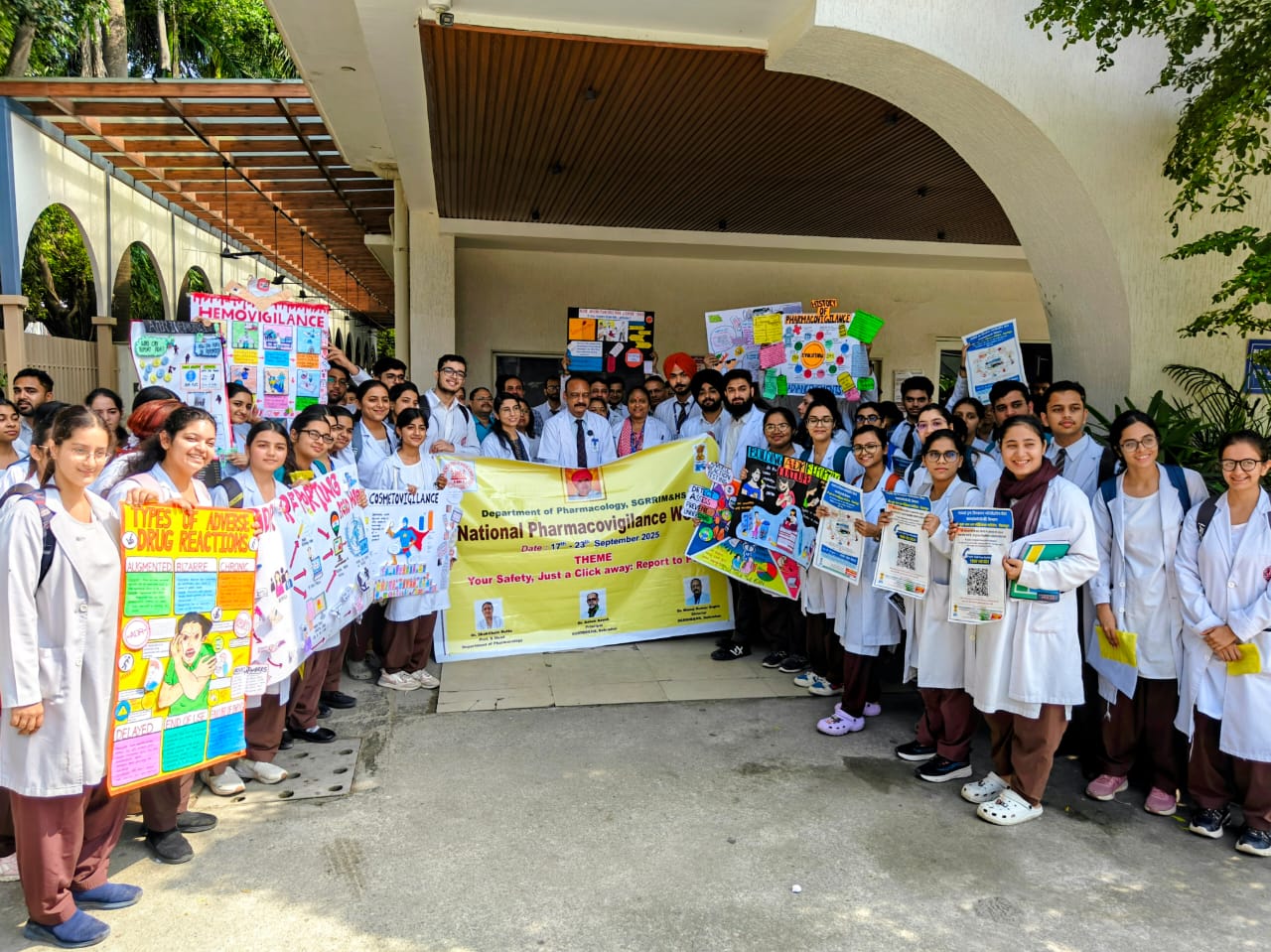 SGRRU फार्माकोलॉजी विभाग ने बताया—“दवाइयाँ बचाती हैं जान, पर सुरक्षा है सबकी जिम्मेदारी”