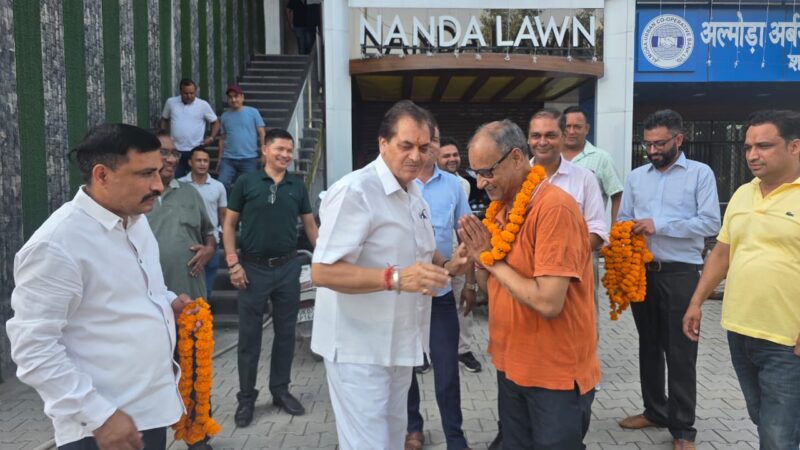 श्यामपुर मंडल में डा. प्रेमचंद अग्रवाल ने बढ़ाई स्थानीय उत्पादों की बिक्री की पहल, जीएसटी कटौती की जानकारी दी