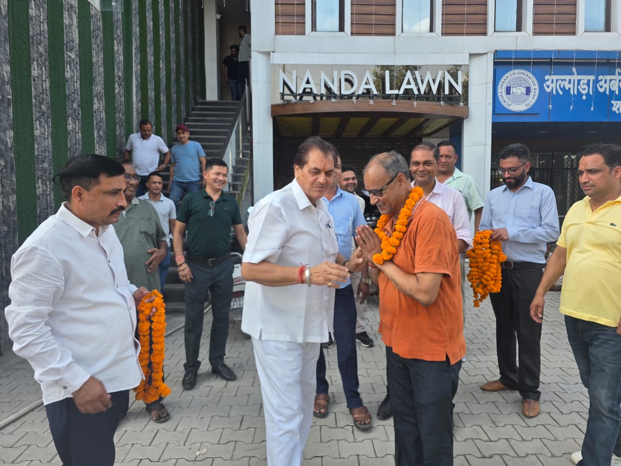 श्यामपुर मंडल में डा. प्रेमचंद अग्रवाल ने बढ़ाई स्थानीय उत्पादों की बिक्री की पहल, जीएसटी कटौती की जानकारी दी