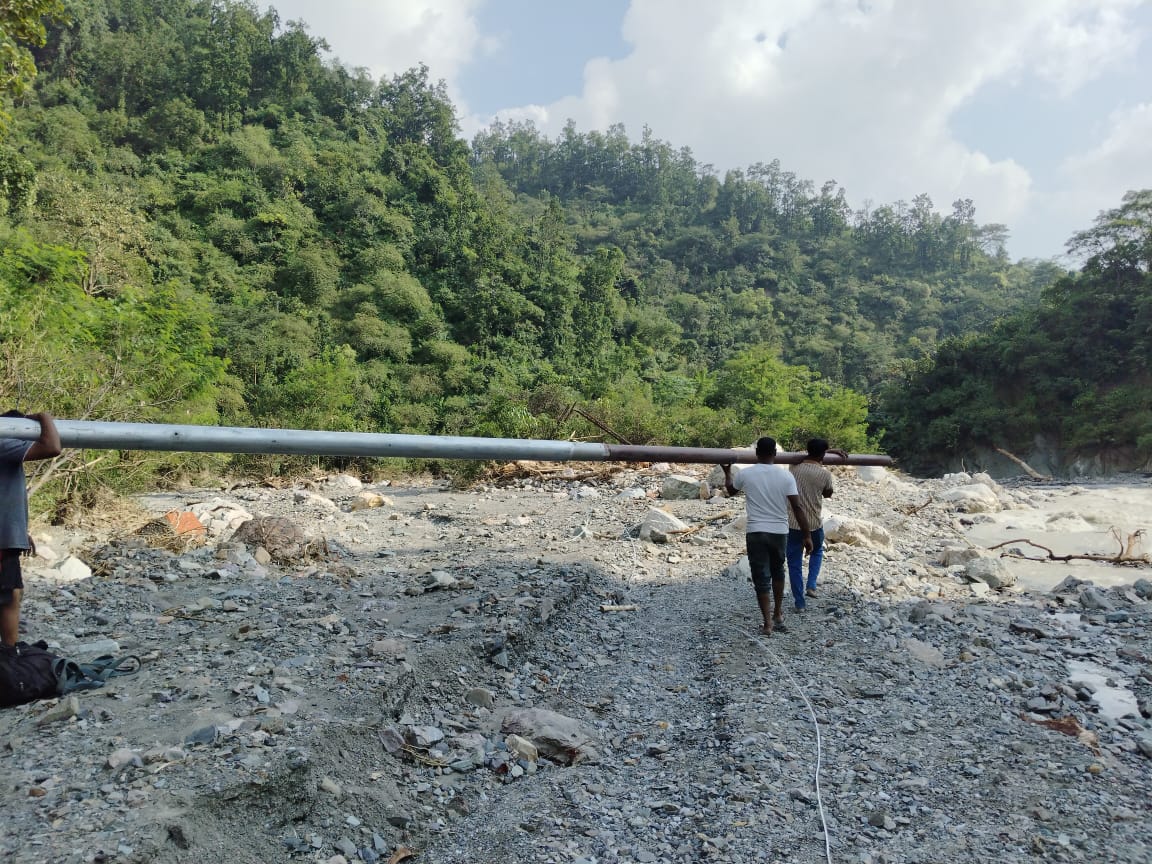 नंदा चौकी के पास वैकल्पिक पुल निर्माण युद्धस्तर पर, डीएम बंसल का पांवटा राजमार्ग पर वाहनों के लिए इंतजाम