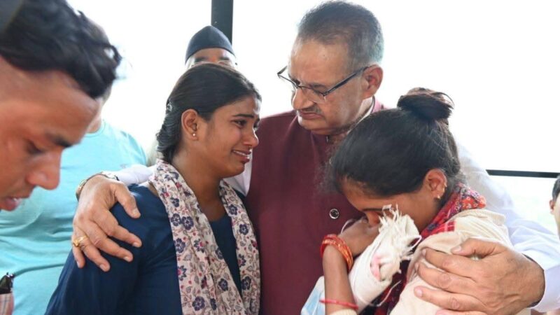 गणेश जोशी ने बढ़ाया मदद का हाथ, बहनों के चेहरों पर लौटी मुस्कान, वीडियो