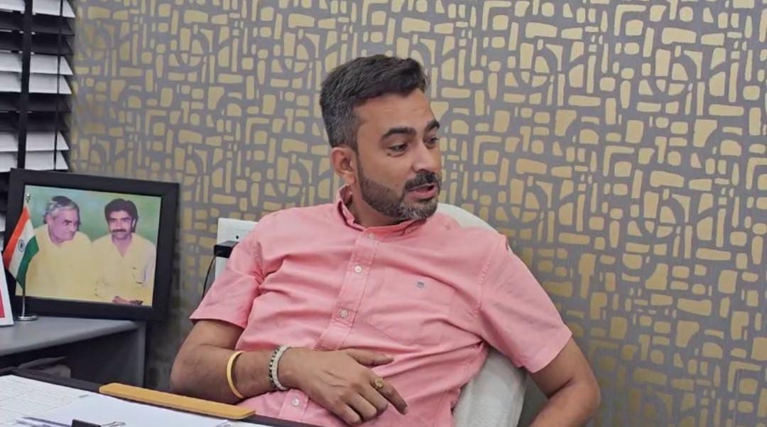 भाजपा के प्रतीक कालिया ने बॉबी पंवार पर उठाए सवाल, फंडिंग की जांच की मांग