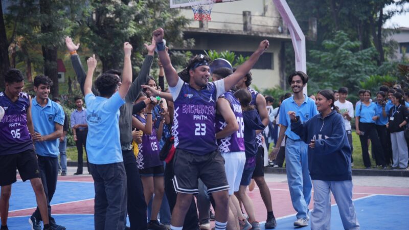 बालक वर्ग वॉलीबाल में SGRRU स्कूल ऑफ ह्यूमैनिटीज ने किया शानदार जीत का प्रदर्शन