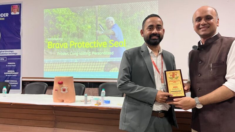 इन्दिरेश अस्पताल ने बढ़ाया हौसला— कैंसर को मात देने वाले योद्धाओं का विशेष सम्मान