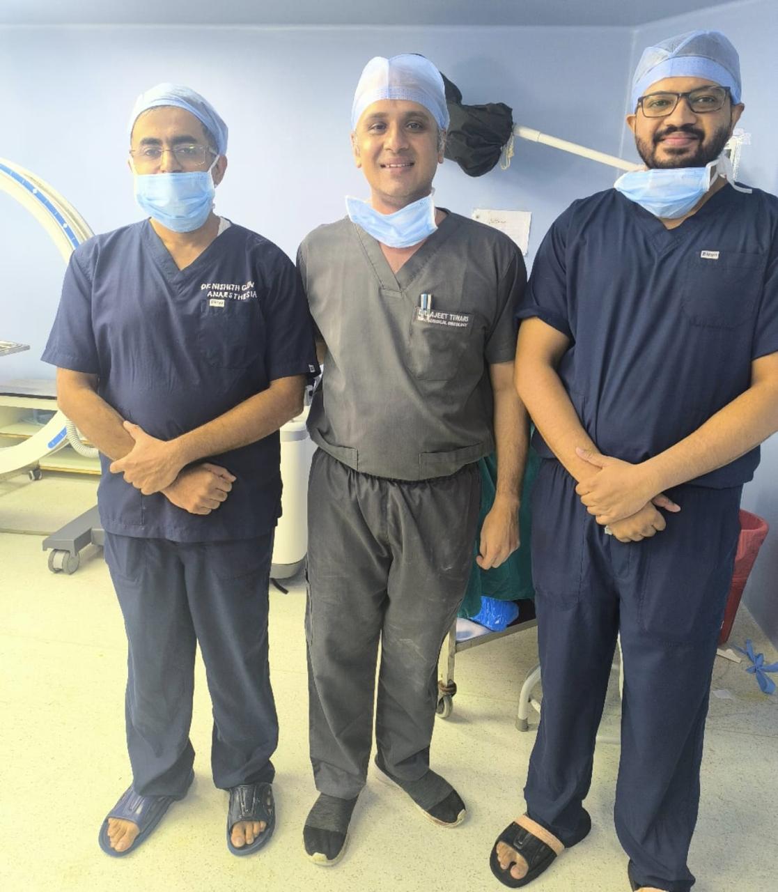 इंदिरेश अस्पताल बना उम्मीद की किरण: असंभव मानी जा रही बोन कैंसर सर्जरी हुई सफल