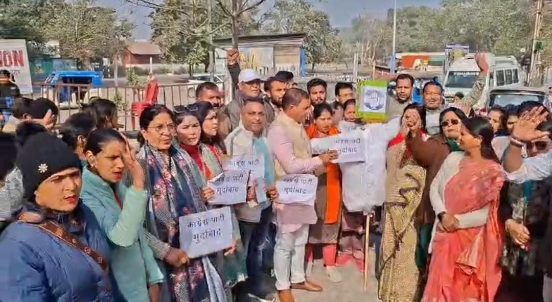 बेटियों के सम्मान पर राजनीति नहीं चलेगी, भाजपा महिला मोर्चा का दो टूक संदेश