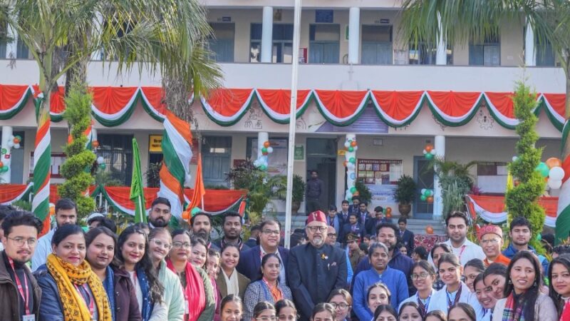 SGRRU में अनुशासन और देशभक्ति का संगम, एनसीसी-एनएसएस परेड ने जीता दिल