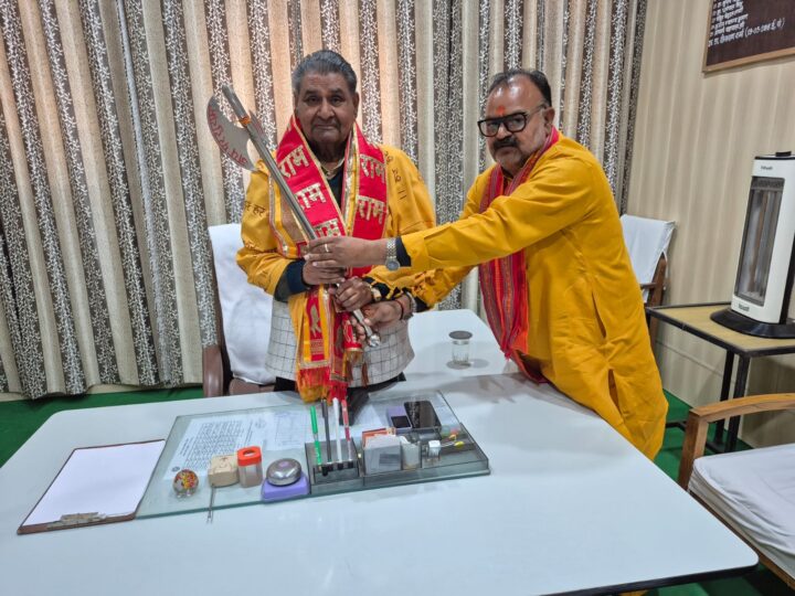 गुरुकुल कांगड़ी में परंपरा और अनुशासन का संगम, अधिष्ठाता सम्मानित