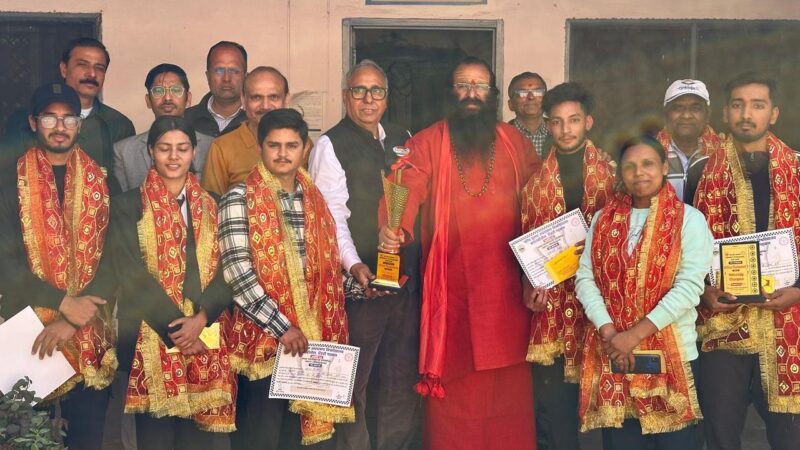 गुरुजनों के मार्गदर्शन में श्रीमहन्त डॉ. रविन्द्र पुरी के नेतृत्व वाला एस.एम.जे.एन. पी.जी. कॉलेज रच रहा नई उपलब्धियां