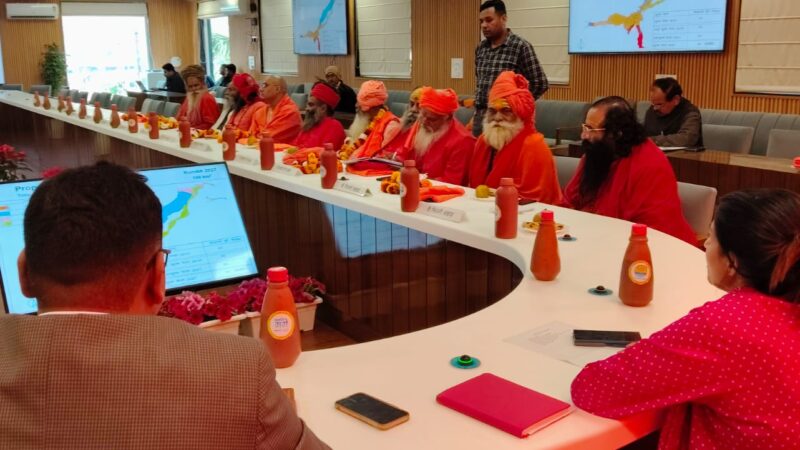 कुंभ-2027 को लेकर रविंद्र पुरी का स्पष्ट संदेश, सोनिका ने कहा—दिव्य-भव्य आयोजन तय