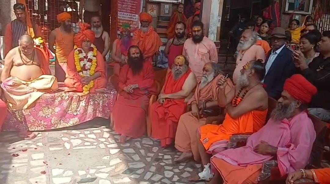 महंत रविंद्र पुरी का संदेश – परंपरा से जुड़ें, प्रकृति का सम्मान करें