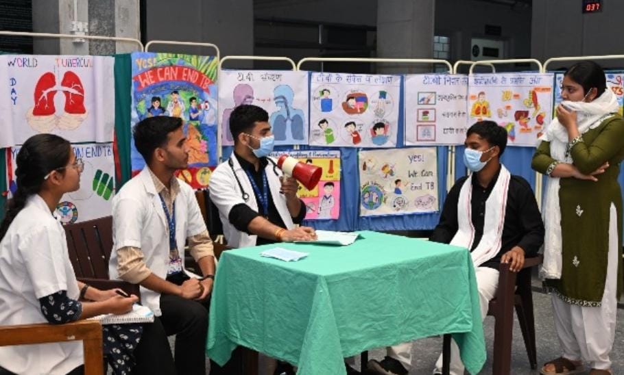 हिमालयन में विश्व टीबी दिवस पर अनोखी पहल, “आशा की दीवार” ने जगाई उम्मीद