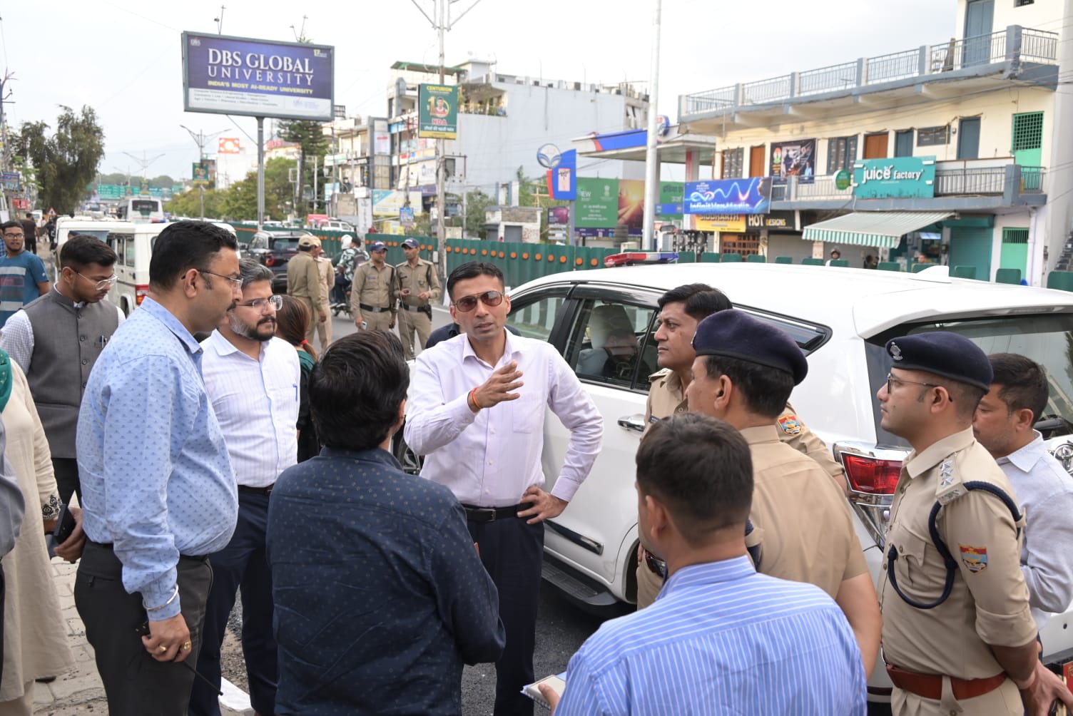 डीएम सविन बंसल के कड़े निर्देश: पीएम कार्यक्रम में कोई लापरवाही नहीं होगी बर्दाश्त