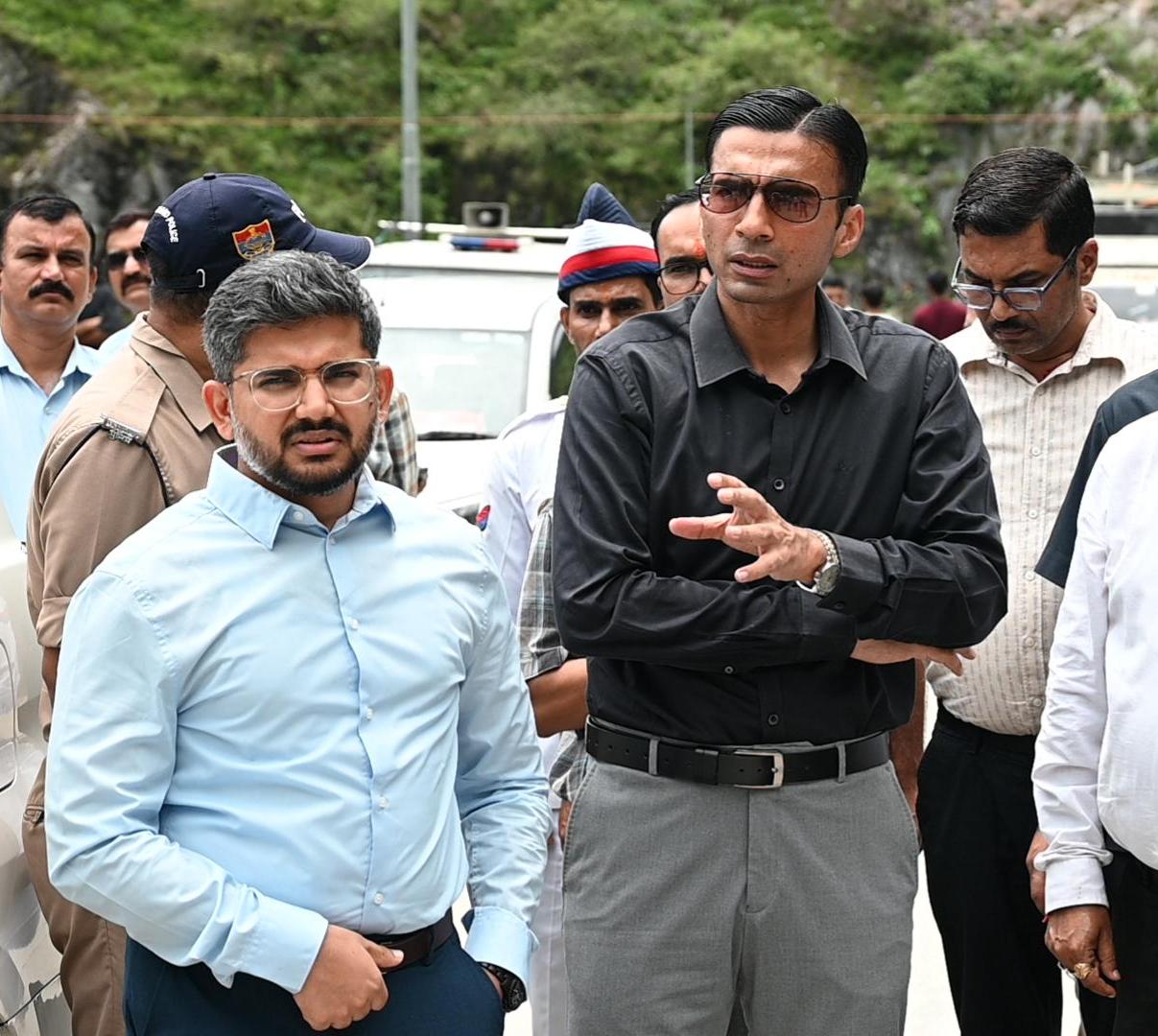 देहरादून में डीएम सविन बंसल का डंडा: होमस्टे की आड़ में चल रहे ‘होटल कारोबार’ पर बड़ी कार्रवाई