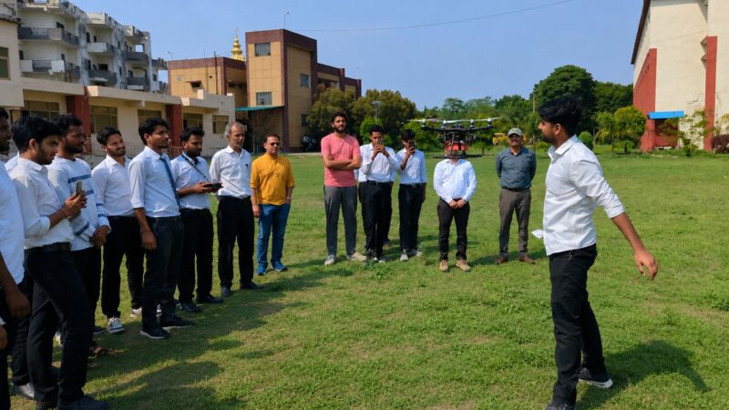 गुरुकुल कांगड़ी विश्वविद्यालय के युवा वैज्ञानिकों की बड़ी उपलब्धि, विकसित किया स्मार्ट ड्रोन
