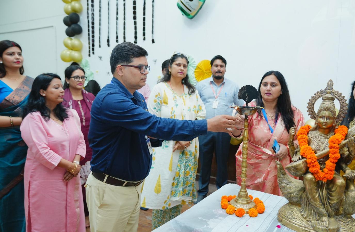 SGRRU के फिजियोथेरेपी विभाग में भावनात्मक विदाई, शिक्षकों-छात्रों के रिश्तों ने जीता दिल