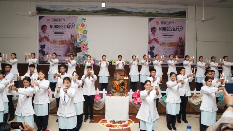 लैंप लाइटिंग से फैशन शो तक: SGRRU में नर्सेज दिवस पर दिखा प्रतिभा और परंपरा का अद्भुत संगम