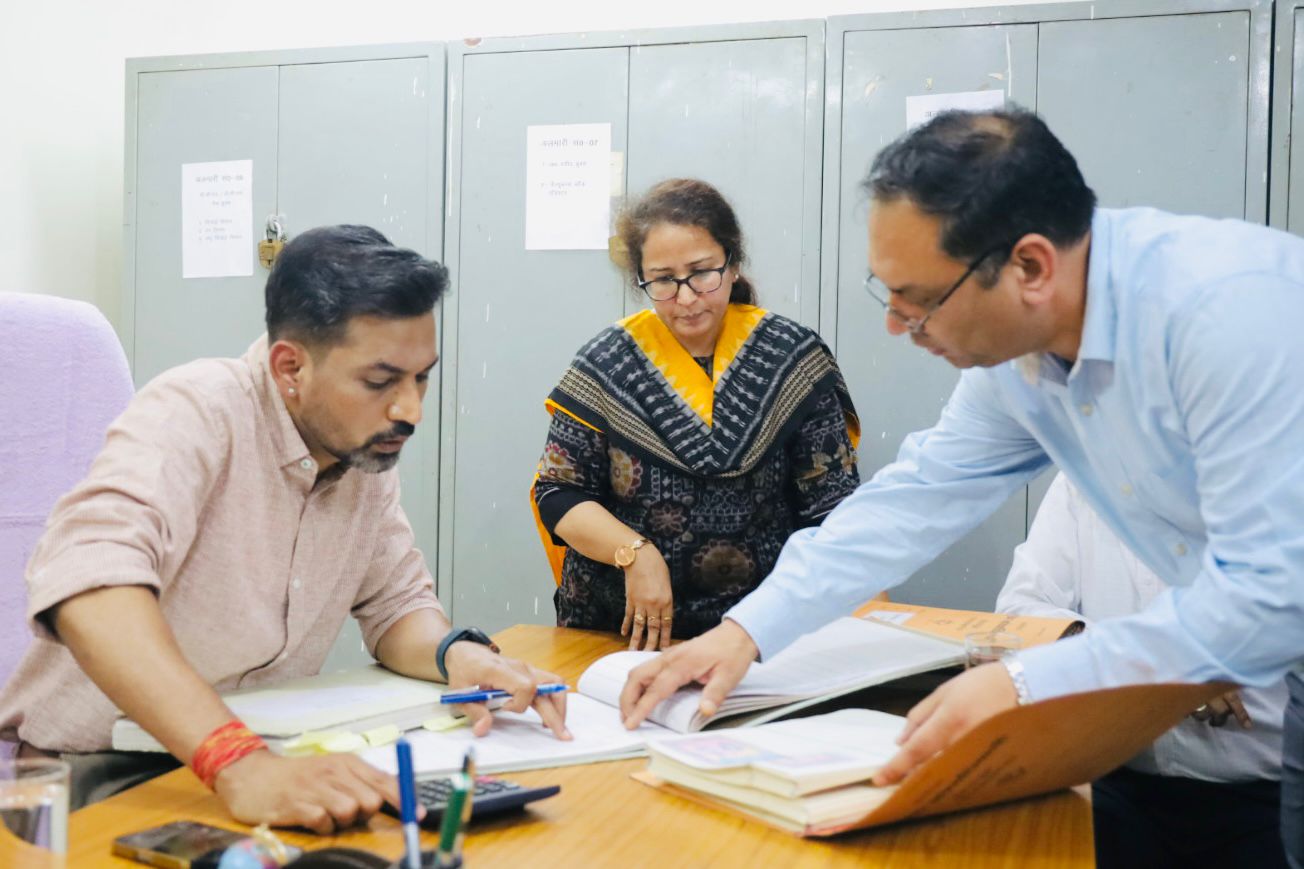 देहरादून में नए दौर की शुरुआत, जिलाधिकारी बने डॉ. आशीष चौहान