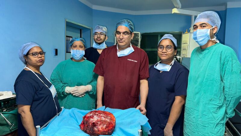 इन्दिरेश अस्पताल में चमत्कारिक सर्जरी, महिला के स्तन से निकाला 12.5 किलो का विशाल ट्यूमर