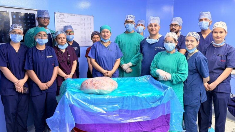 इन्दिरेश अस्पताल के कैंसर सर्जनों की बड़ी सफलता, 15 किलो की गाँठ बनी चुनौती, ऑपरेशन रहा सफल