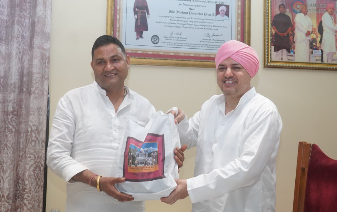 श्री दरबार साहिब में हुई महत्वपूर्ण मुलाकात, कुमाऊँ में शिक्षा-स्वास्थ्य विस्तार पर बनी सहमति