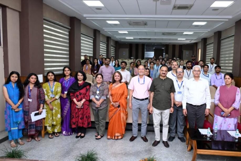 हिम्स में इंटीग्रेटिव मेडिसिन पर मंथन, आधुनिक विज्ञान के साथ योग को जोड़ने की पहल