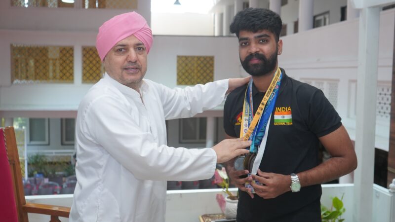 डर्बन के गोल्ड से ग्लासगो की चुनौती तक, एसजीआरआर के हर्ष व्यास ने कसी कमर
