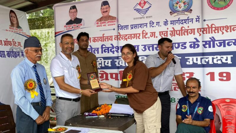 पूर्णानंद मैदान में दिखा युवा जोश, डॉ. राजे नेगी ने किया खिलाड़ियों को प्रोत्साहित