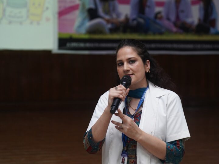 श्री गुरु राम राय विश्वविद्यालय की छात्राओं को मिला सेहत का मंत्र, विशेषज्ञों ने खोले स्वस्थ जीवन के राज