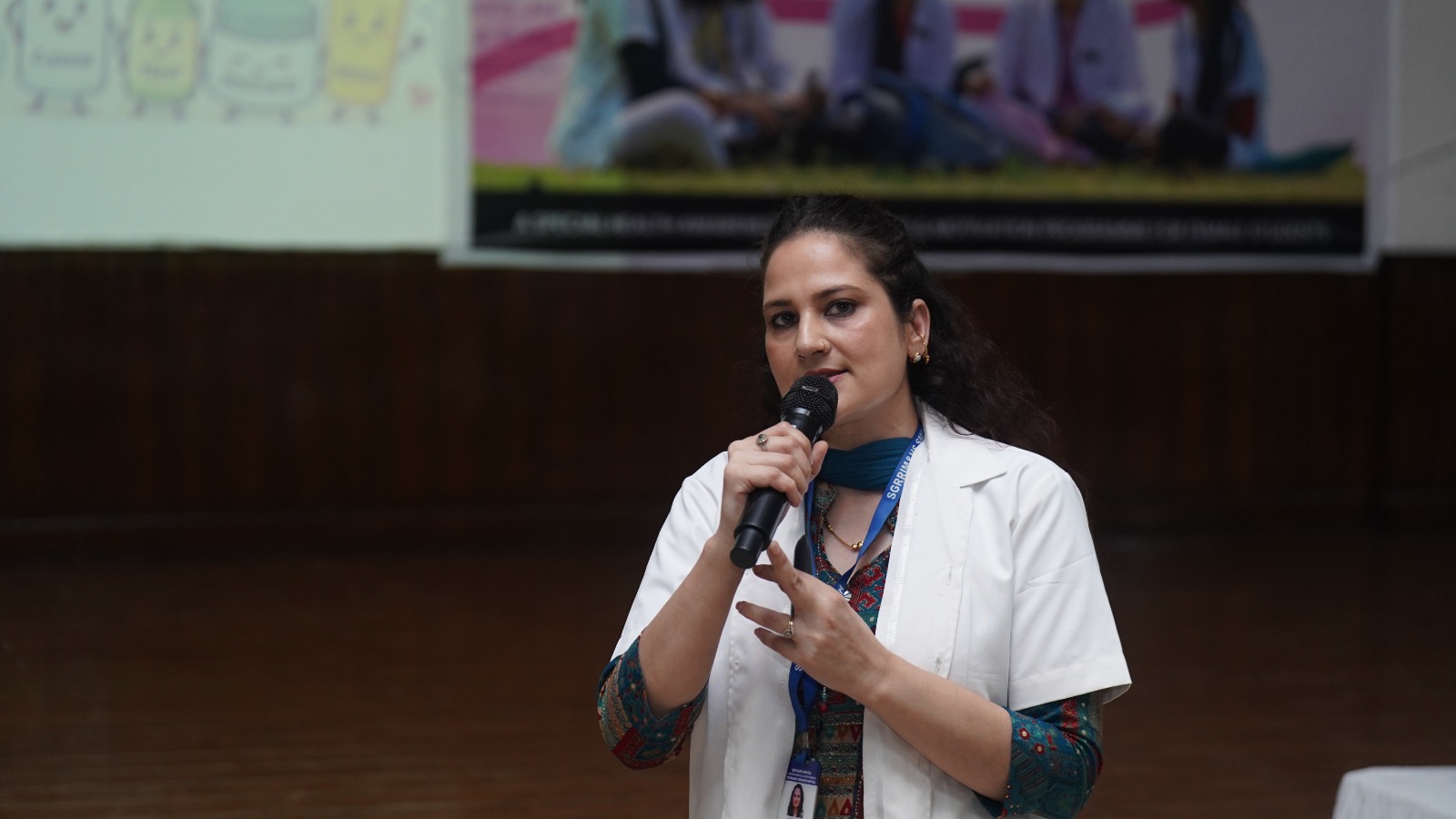 श्री गुरु राम राय विश्वविद्यालय की छात्राओं को मिला सेहत का मंत्र, विशेषज्ञों ने खोले स्वस्थ जीवन के राज