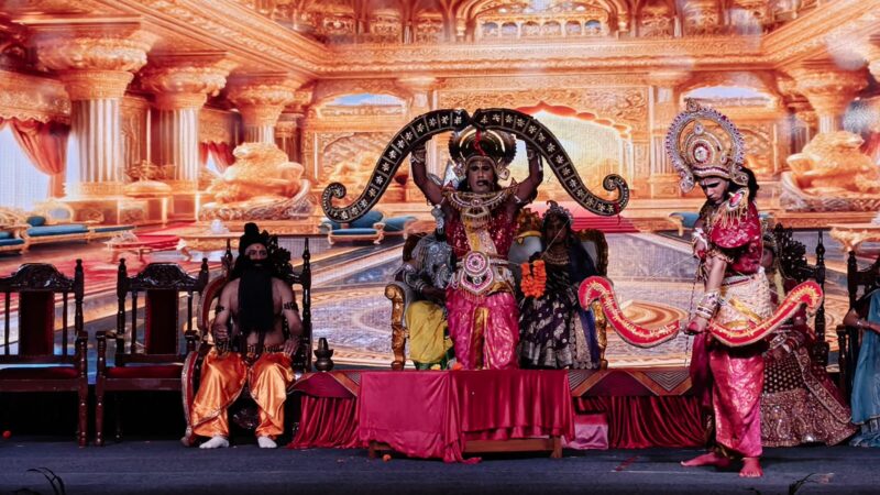 HRWT की रामलीला में दिखी आस्था और संस्कृति की झलक, लक्ष्मण-परशुराम संवाद पर बजीं तालियां