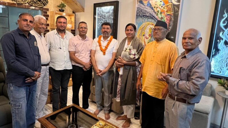 ‘प्रकृति शोषण’ कलाकृति ने दिलाया राष्ट्रीय सम्मान, राष्ट्रपति के हाथों पुरस्कृत हुईं ऋषिकेश की पूजा राजपूत