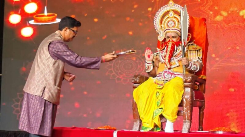 SRHU के सेंट्रल पार्क में सजी रामलीला की भव्य मंच सज्जा, श्रीराम के आदर्शों से गूंजा जौलीग्रांट